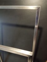 Porte serviette sur pied acier inoxydable rectifiée M – Image 4