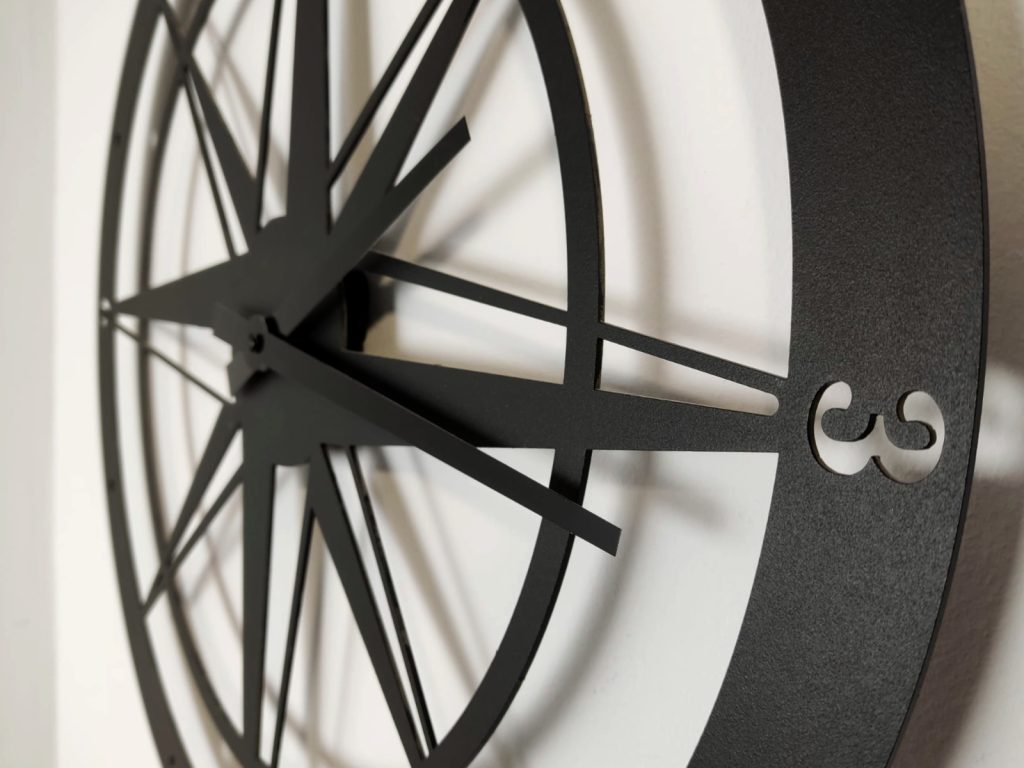 Horloge métallique Rose des vents 60 cm – Image 4